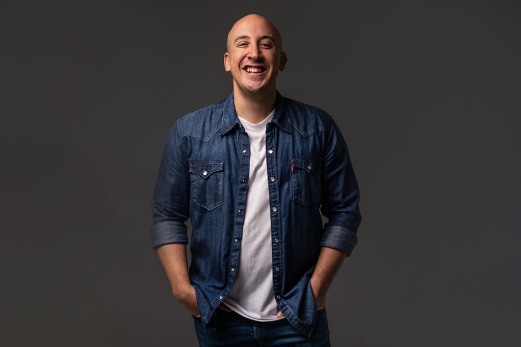 SA Comedian Dalin Oliver Returns to Gqeberha After European Tour
